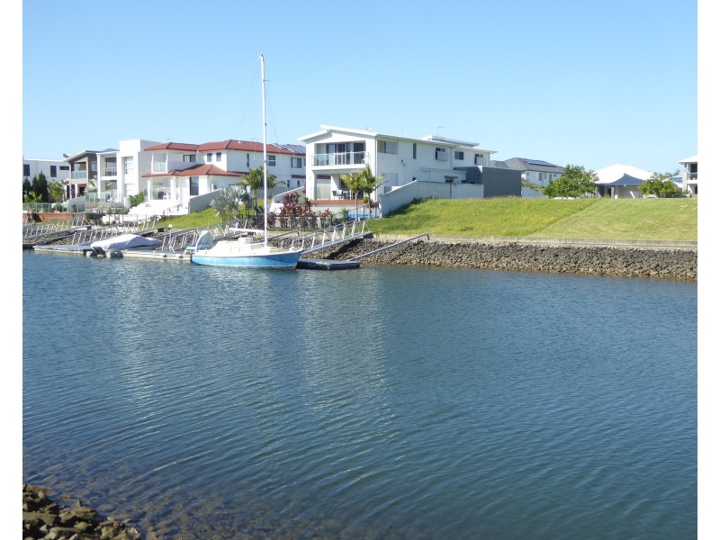 82A River Links Boulevard East, Helensvale QLD 4212