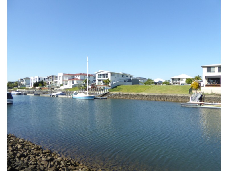 82A River Links Boulevard East, Helensvale QLD 4212