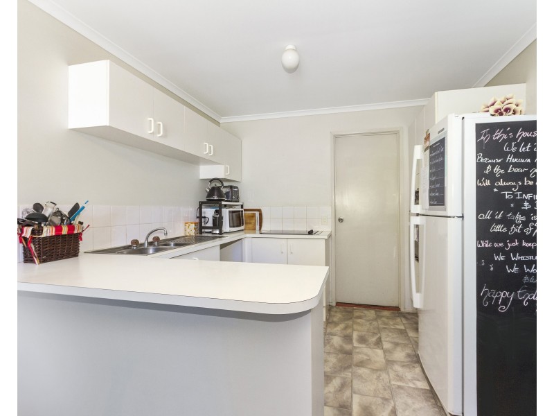 2/7 Cassandra Crescent, Labrador QLD 4215