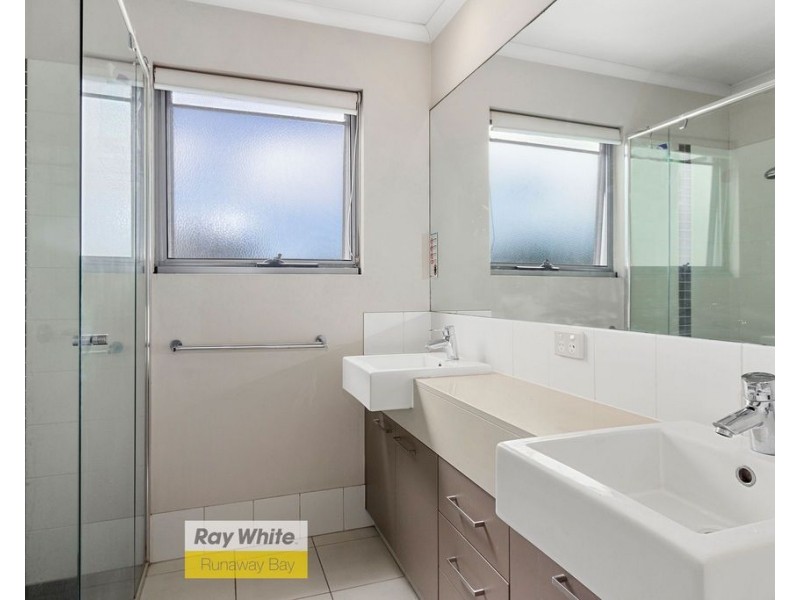 27/12-18 Bayview Street, Runaway Bay QLD 4216