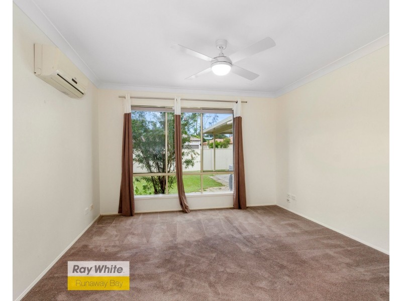 154 Christina Ryan Way, Arundel QLD 4214