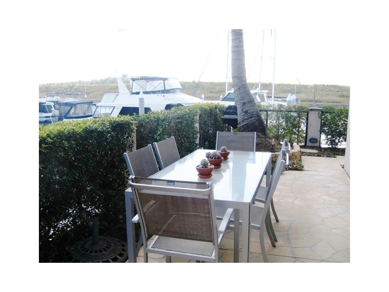 Hope Island QLD 4212