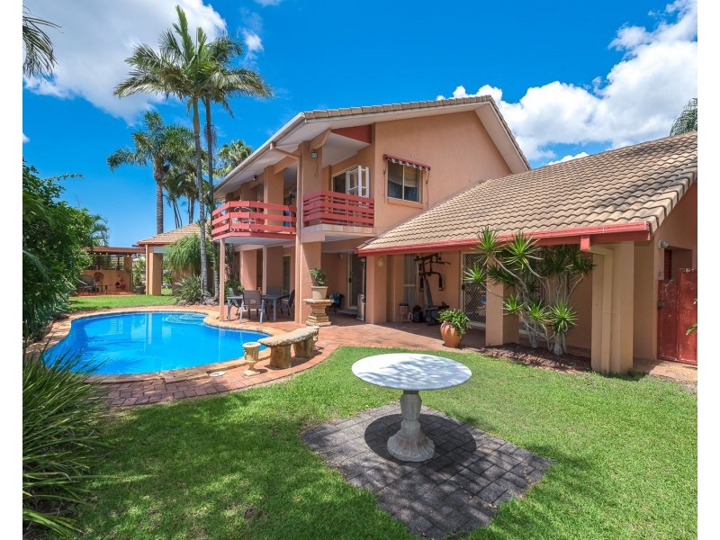 440 Oxley Drive, Runaway Bay QLD 4216