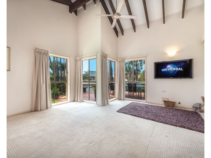 440 Oxley Drive, Runaway Bay QLD 4216