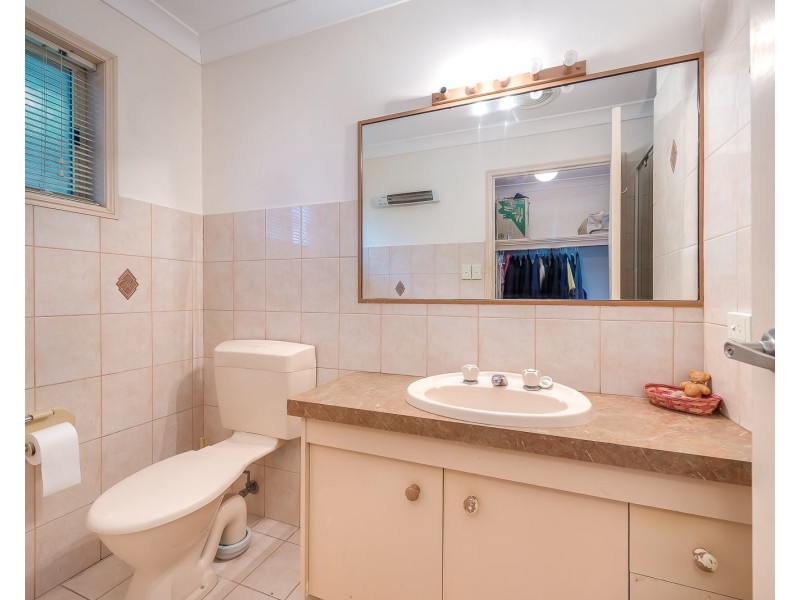 440 Oxley Drive, Runaway Bay QLD 4216