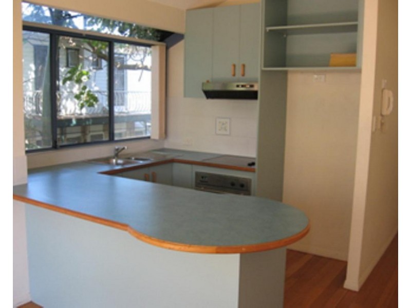 8/22 Brighton Street, Biggera Waters QLD 4216