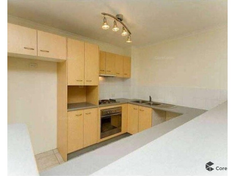 1/9 Bright Avenue, Labrador QLD 4215