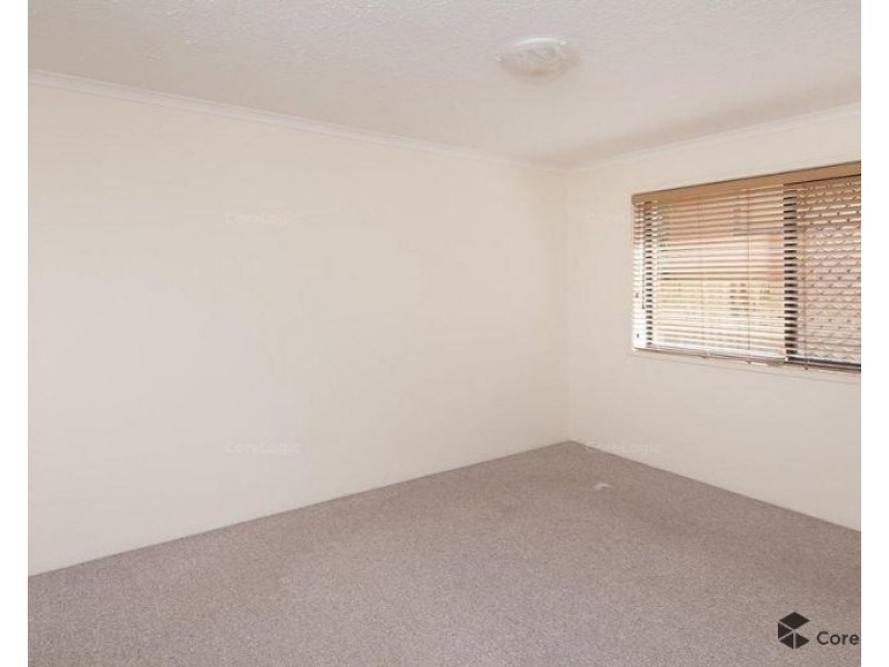 1/9 Bright Avenue, Labrador QLD 4215