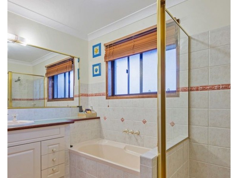 31 Nandi Terrace, Pacific Pines QLD 4211