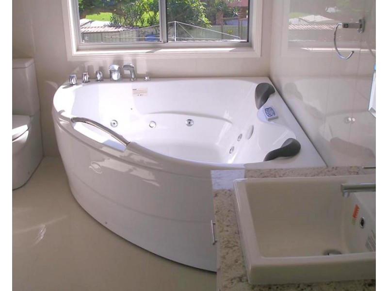 2/22 Annoula Avenue, Biggera Waters QLD 4216