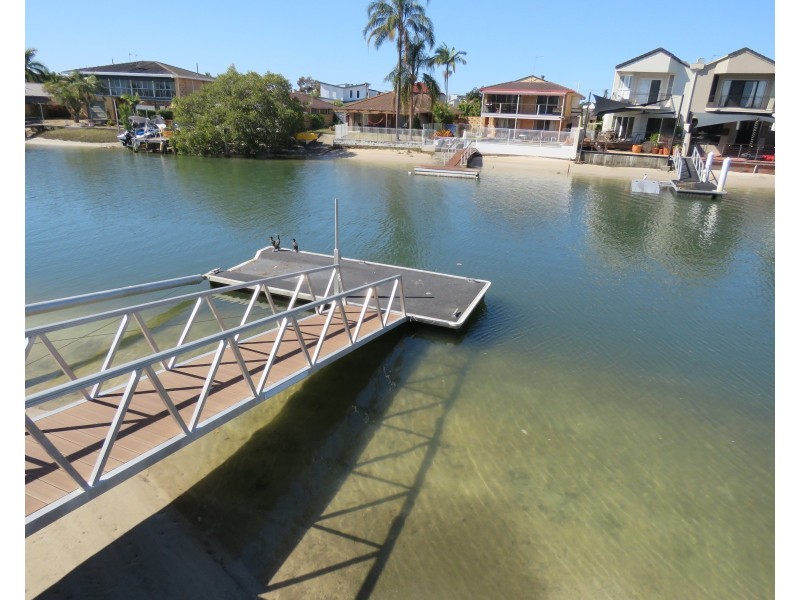 2/22 Annoula Avenue, Biggera Waters QLD 4216