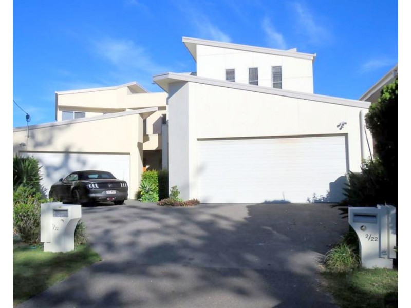 2/22 Annoula Avenue, Biggera Waters QLD 4216