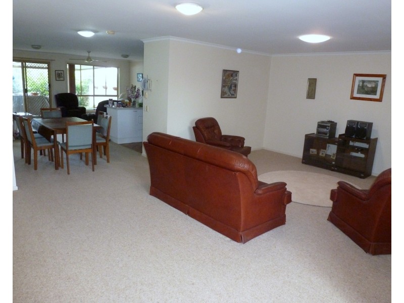 2/31 Kangaroo Avenue, Coombabah QLD 4216