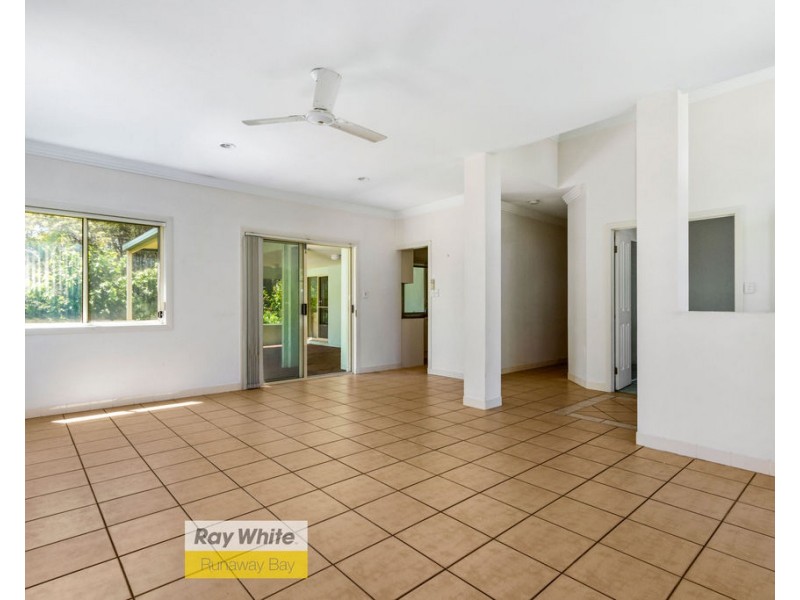 6 Herington Close, Arundel QLD 4214