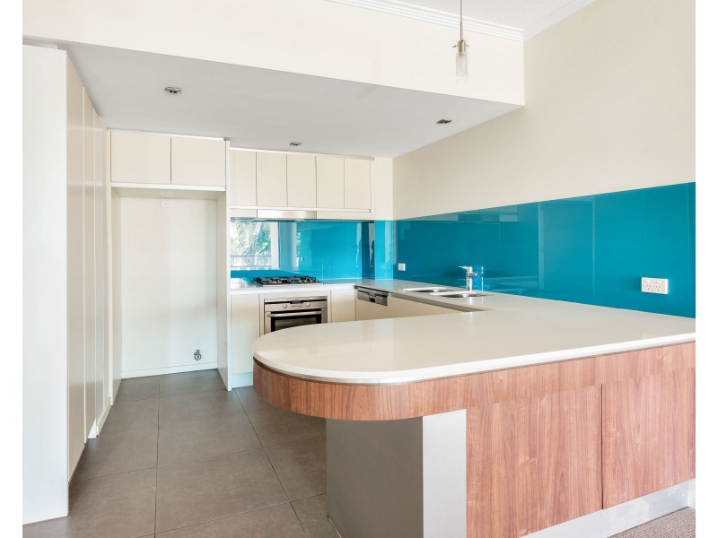 26/20-28 Bayview Street, Runaway Bay QLD 4216