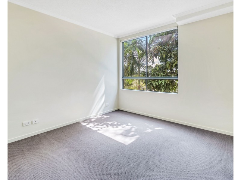 26/20-28 Bayview Street, Runaway Bay QLD 4216
