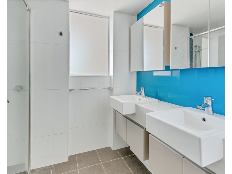 26/20-28 Bayview Street, Runaway Bay QLD 4216