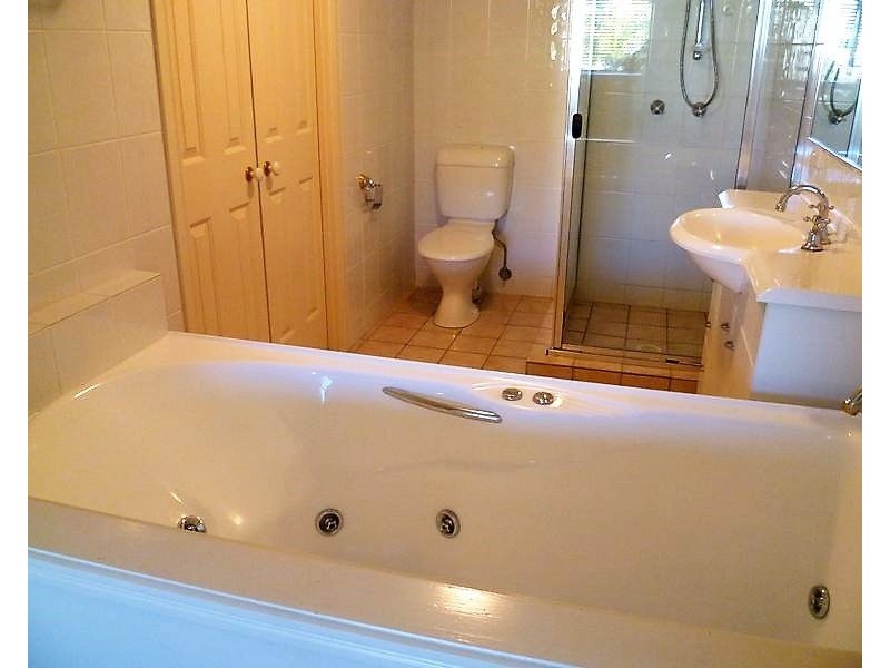 55/88-98 Limetree Parade, Runaway Bay QLD 4216