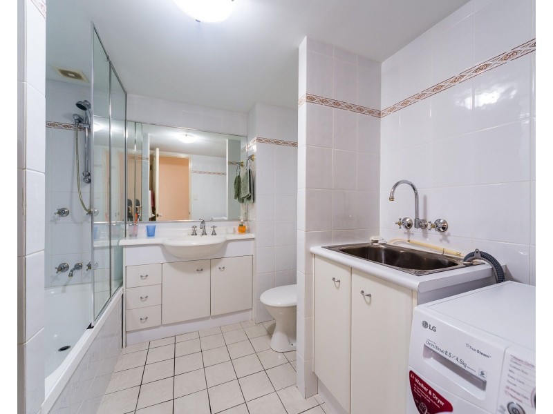 55/88-98 Limetree Parade, Runaway Bay QLD 4216