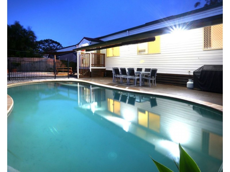 72 Tamworth Drive, Helensvale QLD 4212