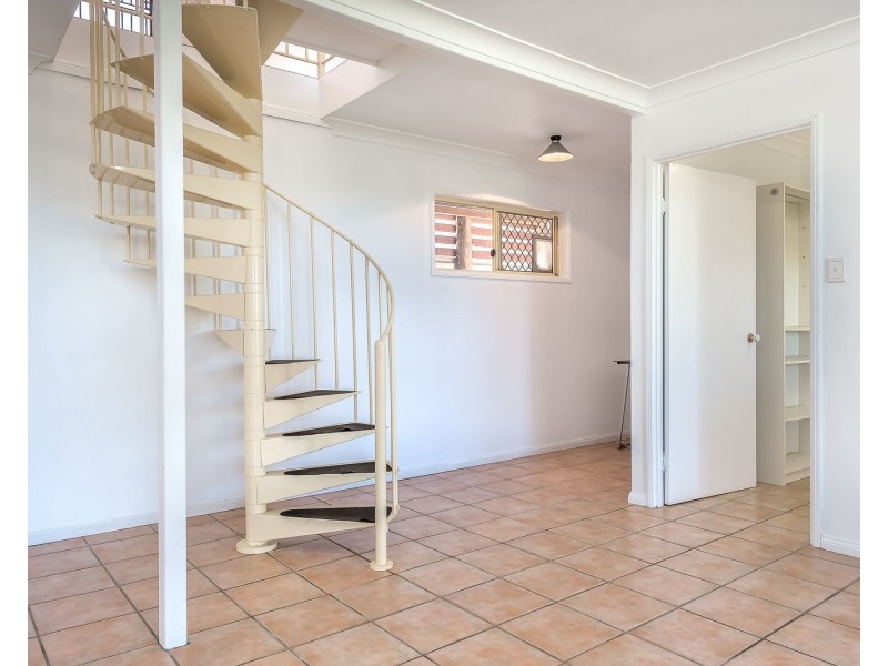 72 Tamworth Drive, Helensvale QLD 4212