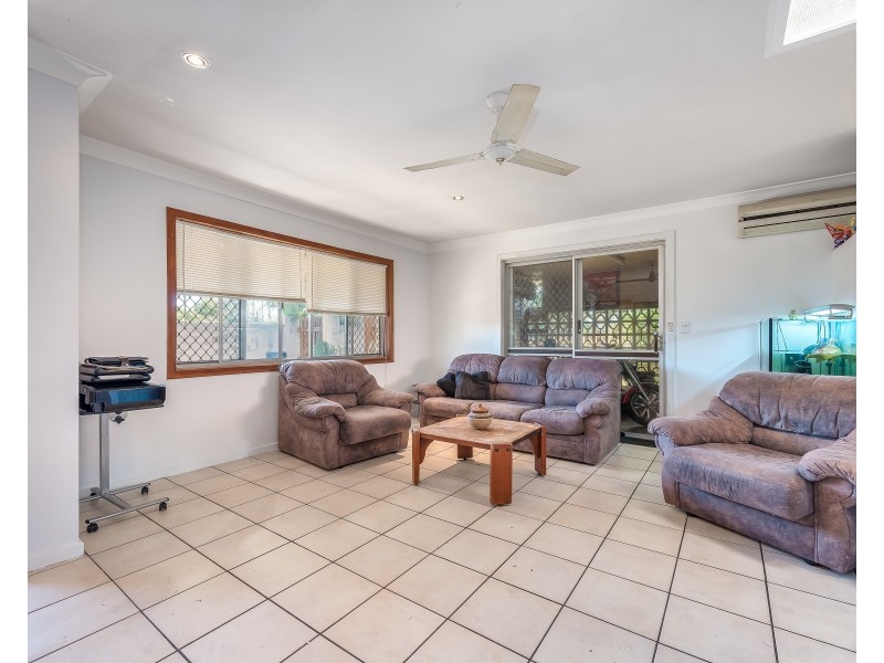 70 Ocean Street, Runaway Bay QLD 4216