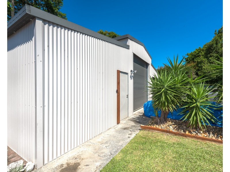 70 Ocean Street, Runaway Bay QLD 4216