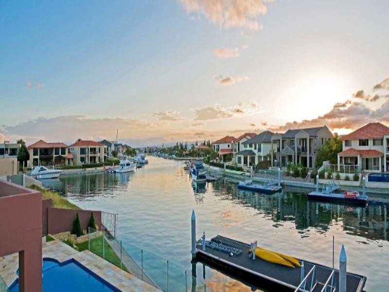 Paradise Point QLD 4216