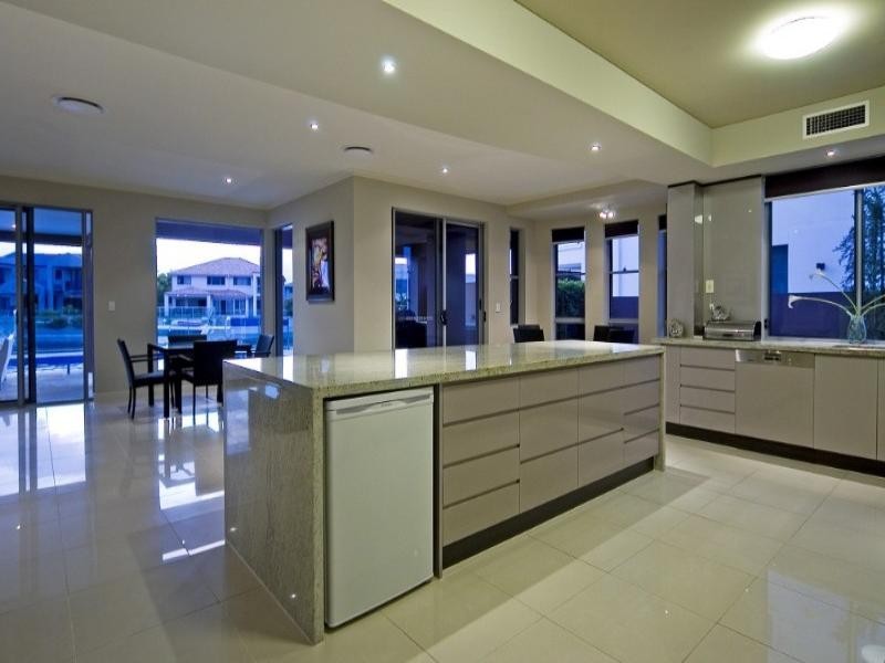 Paradise Point QLD 4216