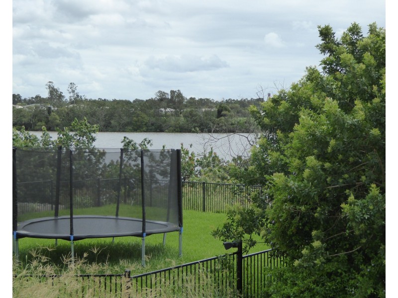 95 River Links Boulevard East, Helensvale QLD 4212