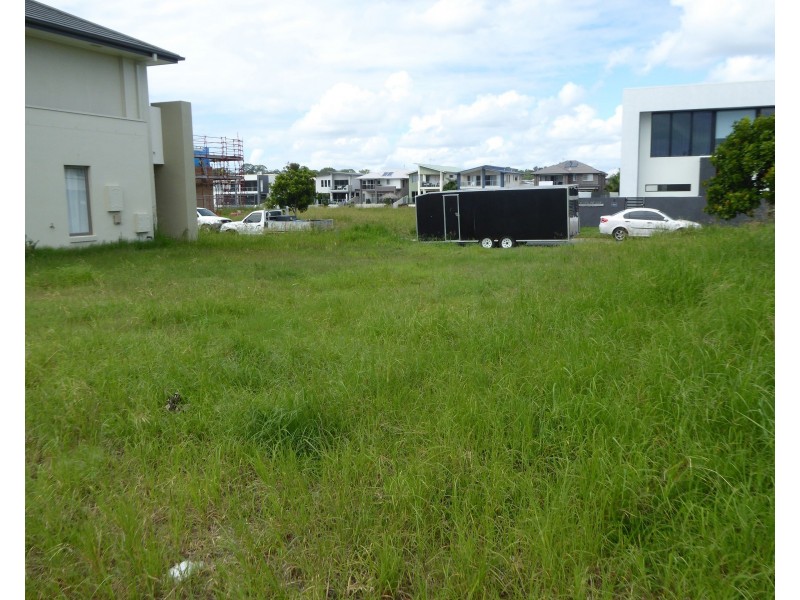 95 River Links Boulevard East, Helensvale QLD 4212