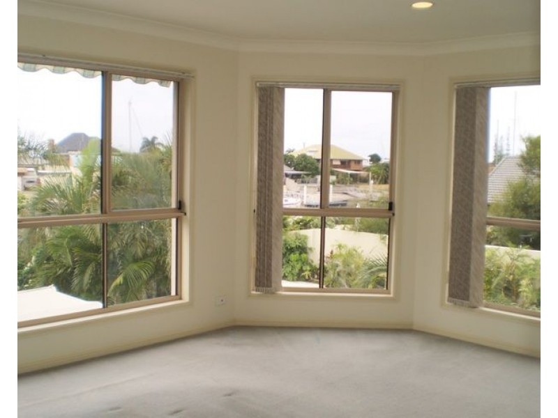 2/45 Markham Avenue, Runaway Bay QLD 4216