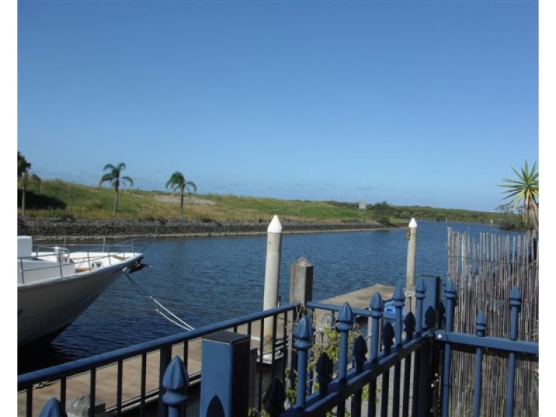 50 John Lund Drive, Hope Island QLD 4212