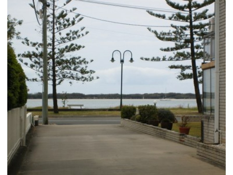 3/532b Marine Parade, Biggera Waters QLD 4216