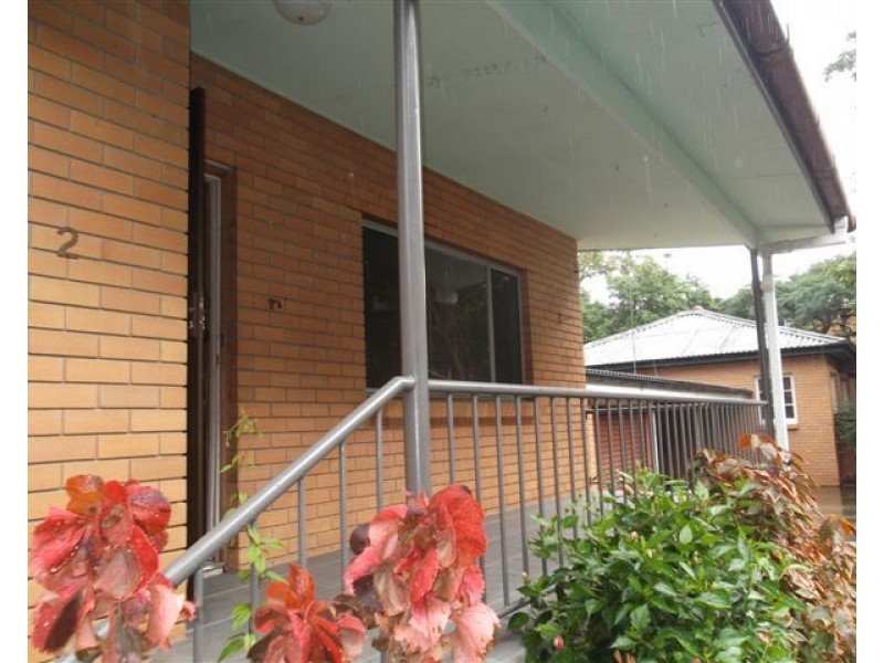 2/158 Frank Street, Labrador QLD 4215