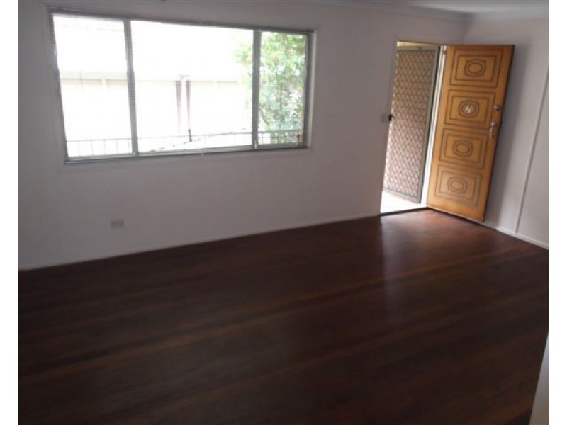 2/158 Frank Street, Labrador QLD 4215