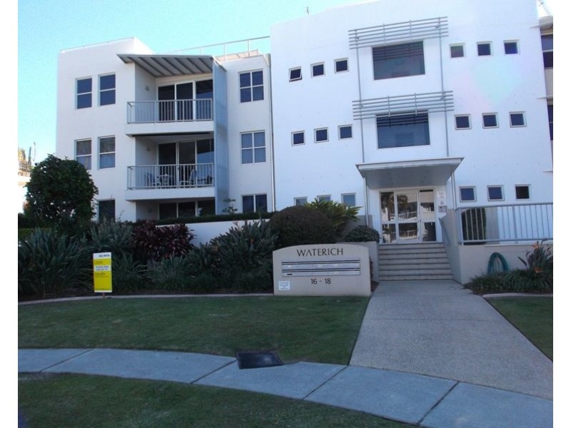 9/16-18 Canal Avenue, Runaway Bay QLD 4216