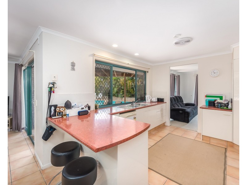 31 Santa Isobel Boulevarde, Pacific Pines QLD 4211