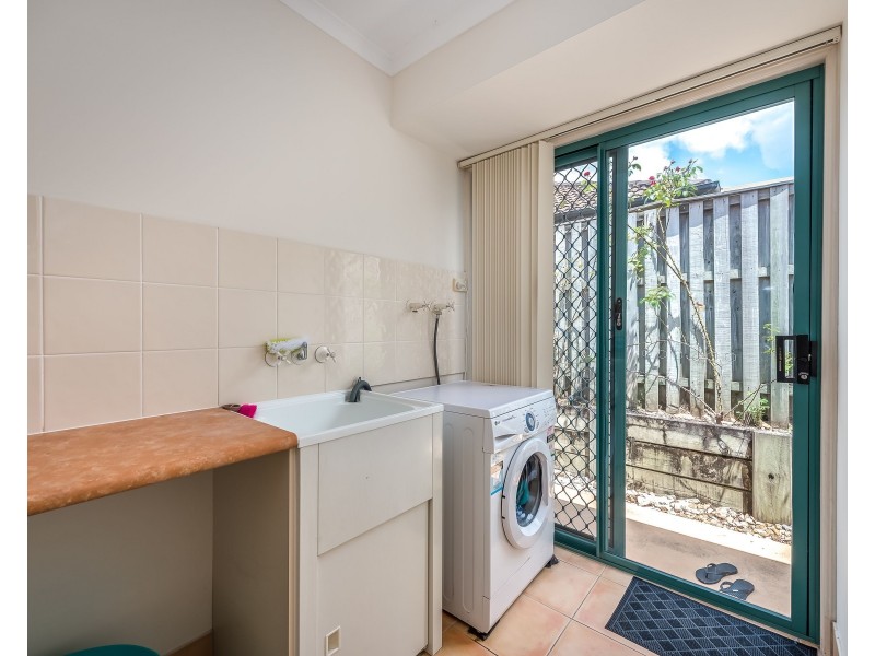 31 Santa Isobel Boulevarde, Pacific Pines QLD 4211