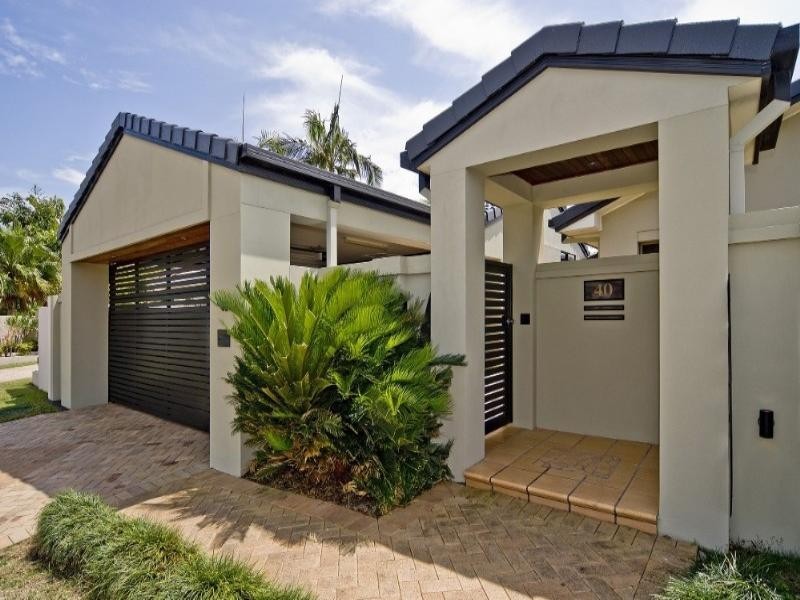 40 Cockleshell Court, Runaway Bay QLD 4216