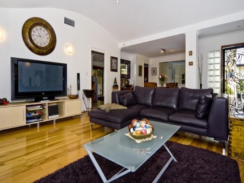 40 Cockleshell Court, Runaway Bay QLD 4216