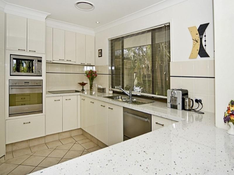 40 Cockleshell Court, Runaway Bay QLD 4216