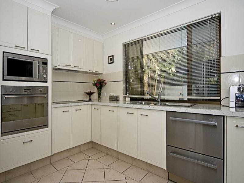 40 Cockleshell Court, Runaway Bay QLD 4216