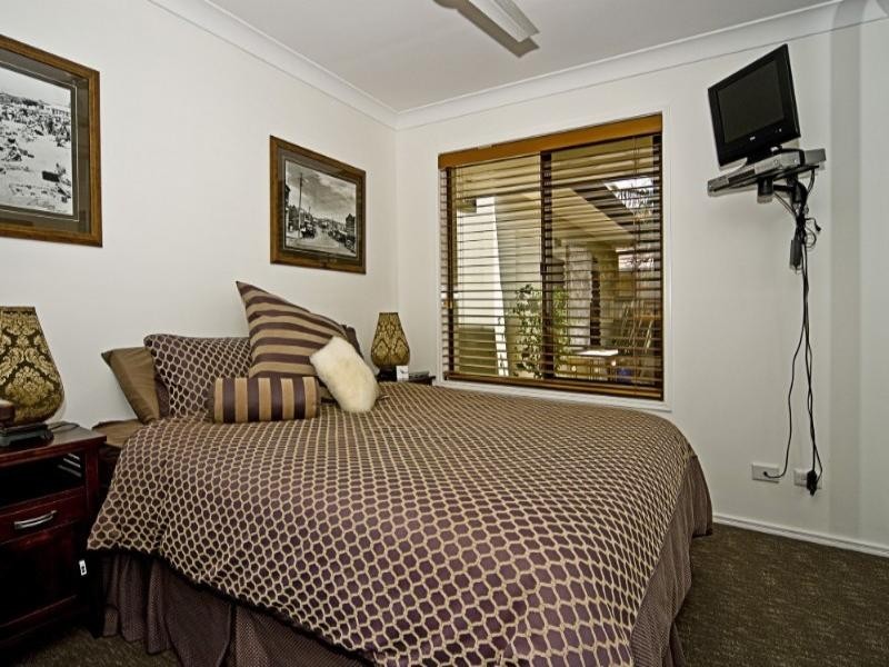 40 Cockleshell Court, Runaway Bay QLD 4216