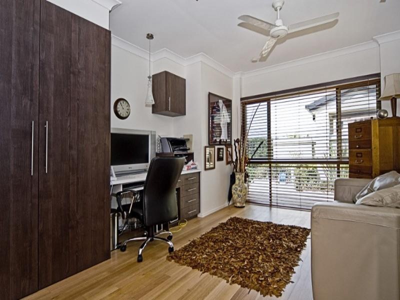 40 Cockleshell Court, Runaway Bay QLD 4216