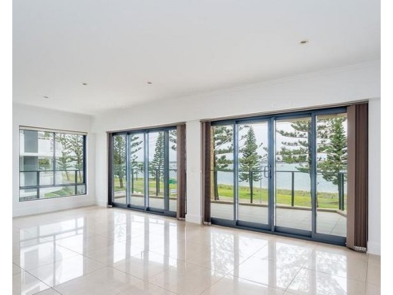 8/508 Marine Parade, Biggera Waters QLD 4216