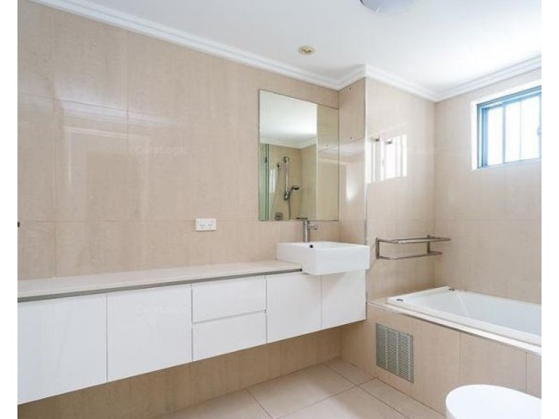 8/508 Marine Parade, Biggera Waters QLD 4216