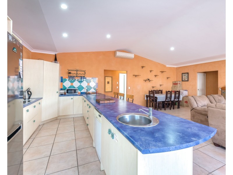 15 Lotus Avenue, Hollywell QLD 4216