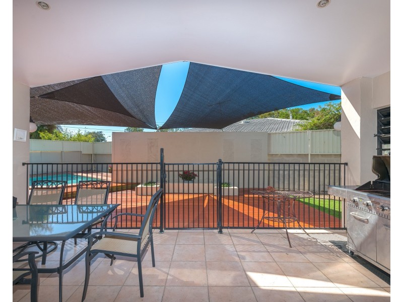 15 Lotus Avenue, Hollywell QLD 4216