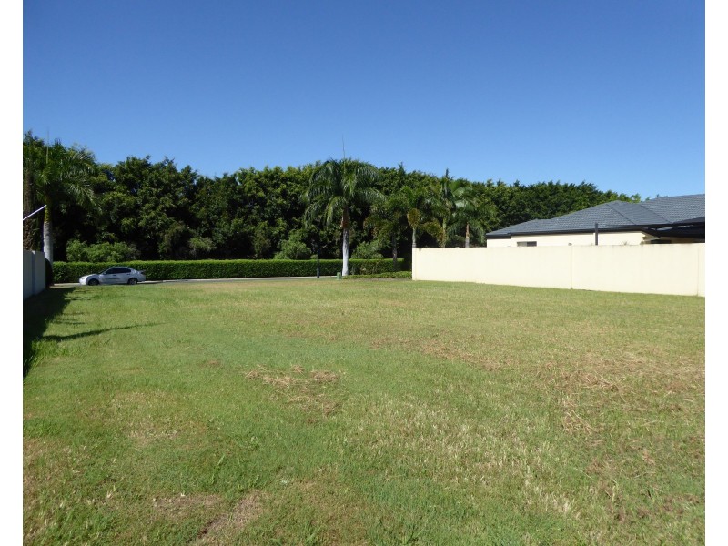 2106 Carlton Close, Hope Island QLD 4212